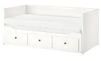 Ikea hemnes daybed +3 drawers (single bed extended to king bed)