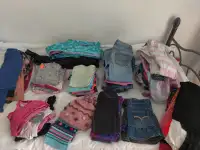 Gros lot de vêtements fille 6 ans/ clothes for girls