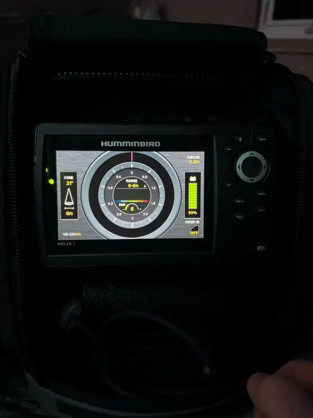 selling my hummingbird helix 5 chirp in Fishing, Camping & Outdoors in Sarnia - Image 7