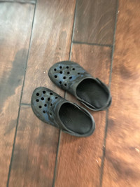 Kids crocs size 11