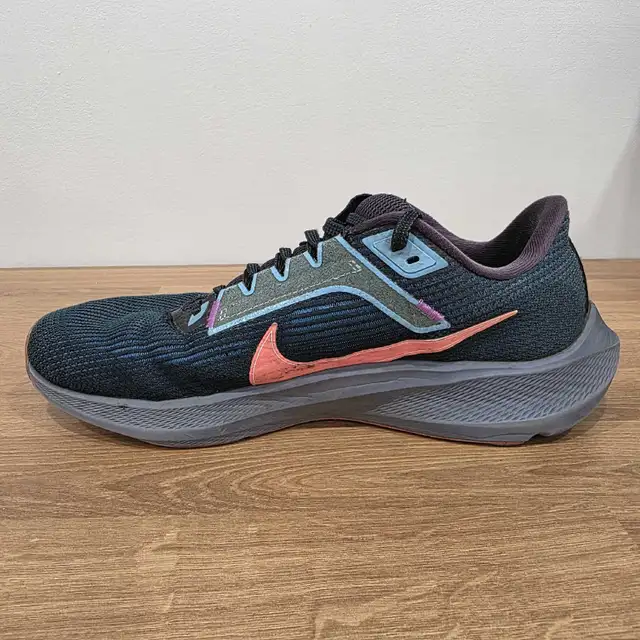 Nike Air Zoom Pegasus 40  'Deep Jungle' - Women's s in Women's - Shoes in Kitchener / Waterloo - Image 3