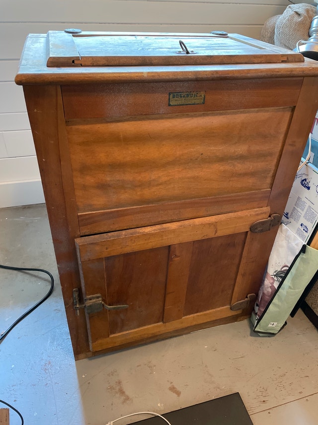 Brunswick Ice Box mfg in Sussex NB Arts & Collectibles Fredericton