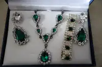 Vintage Hudson Bay Co. Designer Style Emerald Green Jewelry