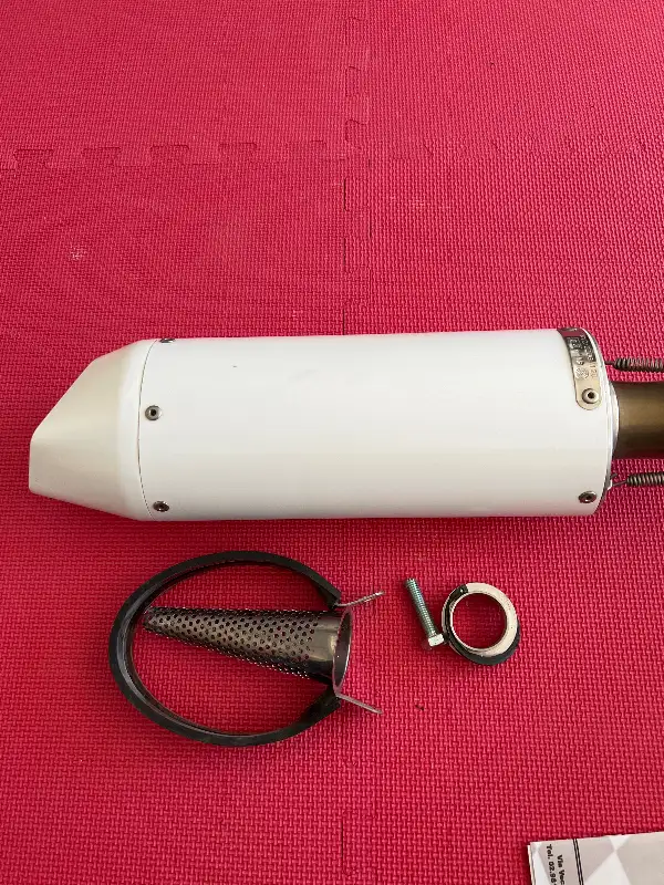 Kawasaki ZX 6 r 636 GPR Performance Exhaust System Slip on Pipe in Other in Barrie - Image 6