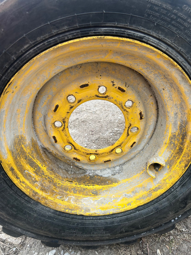 12x16.5 skidsteer tires in Heavy Equipment Parts & Accessories in La Ronge - Image 2