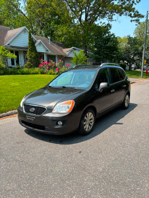 2011 Kia Rondo EX
