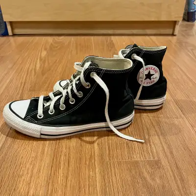 Converse high tops 4.5/6.5, View more