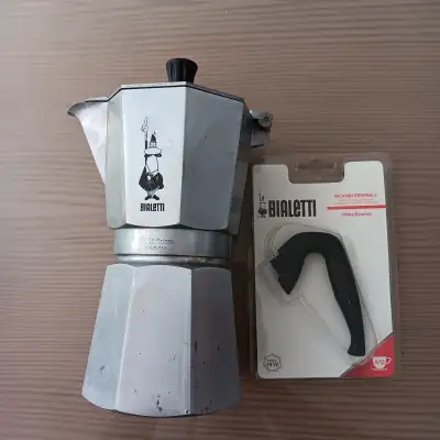 Bialetti Moka Express Coffee Maker (  9 to 12 cups ), View more