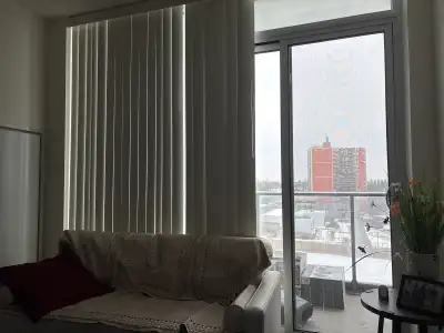 1 bed with 1 bath available for a female Private washroom Young and finch 2 mins walk from finch sta...