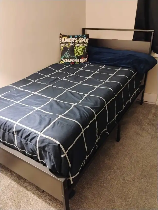 Twin bed with LED lights and charger in Beds & Mattresses in Peterborough - Image 2