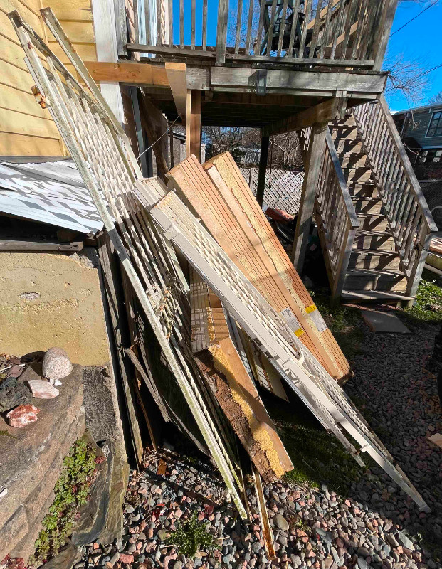 Construction materials for free: Doors,Windows,Iron, Boards,etc. in Free Stuff in City of Halifax - Image 3