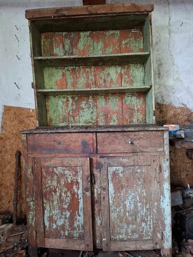 antique cabinet in Hutches & Display Cabinets in Edmonton - Image 3