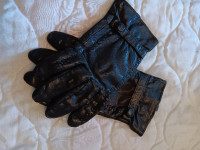 Women's Winter Hats & Leather Gloves