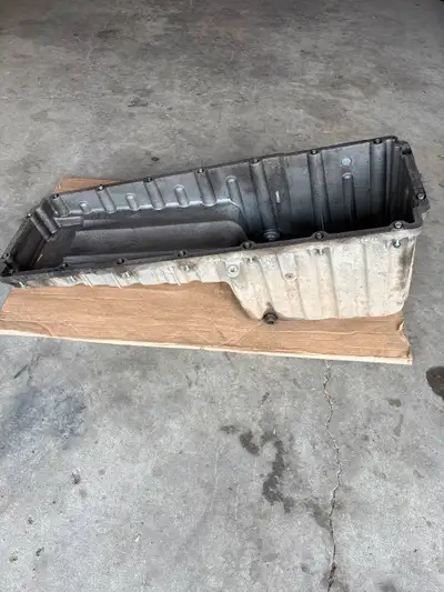 DD16 oil pan, View more