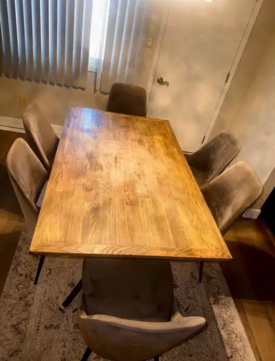 Selling a beautiful modern 7-piece dining set in excellent condi, View more