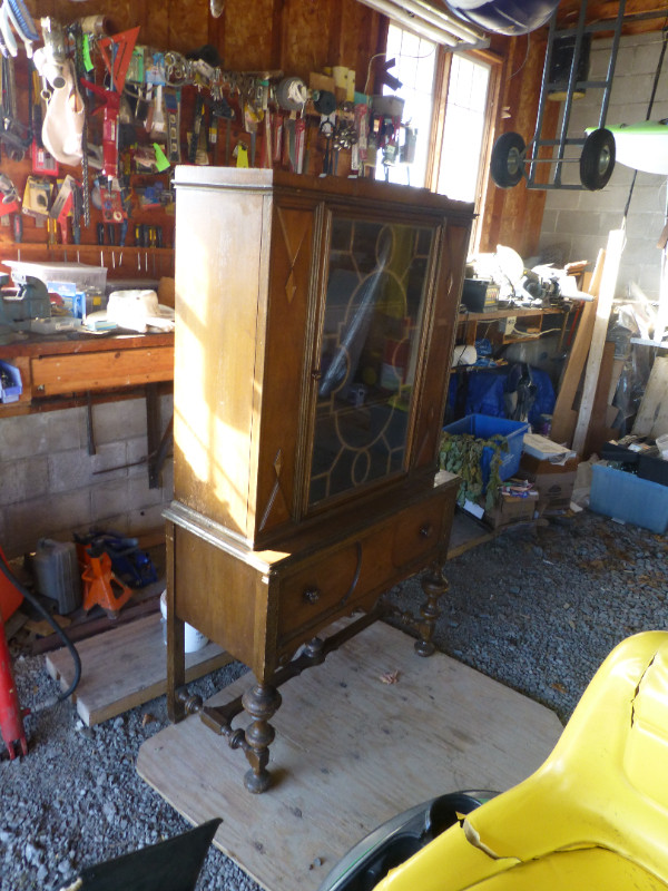 Antique Hutch, Buffet. Hutches & Display Kingston Kijiji
