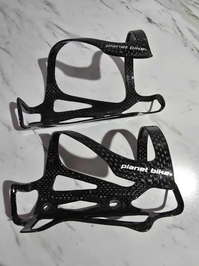 Planet bike side mount carbon water bottle cage in Mountain in Calgary - Image 2
