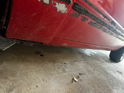 There's no safety, it's a 2.3l, it has new battery, alternator, weatherstripping, and fuel pump and...