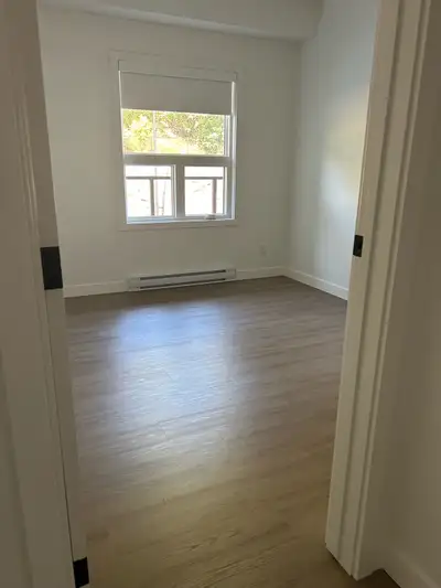 Private Room in Spacious 3-Bedroom modern living space| Brand-New Building | Bear Mountain Parkway ✨...