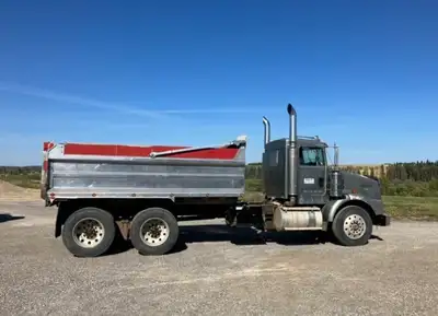 15-ft Aluminum Gravel box inc hoist great condition