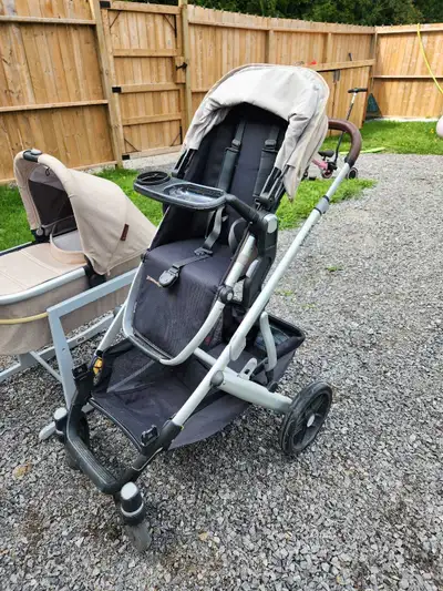 Uppababy Vista V2 double stroller , View more