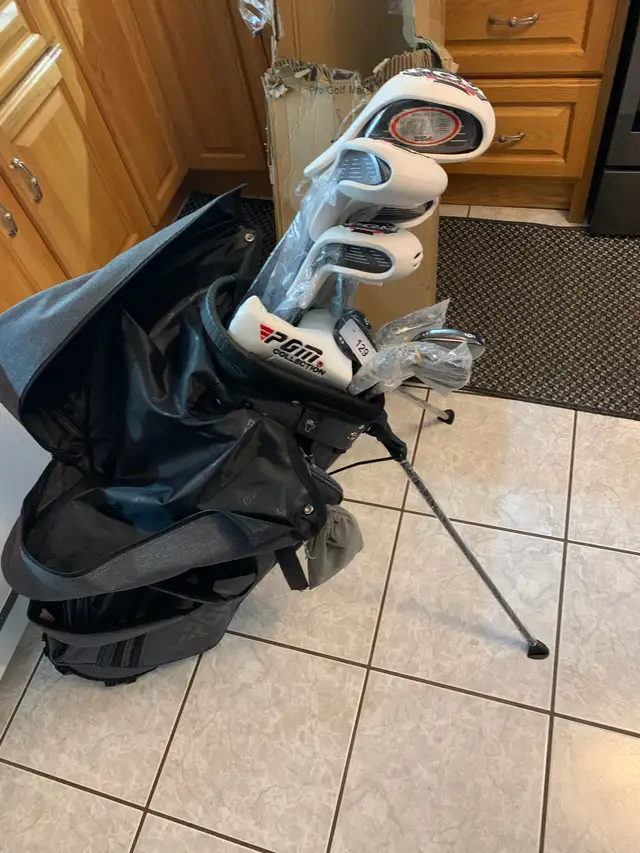 Golf clubs in Golf in Dartmouth - Image 3