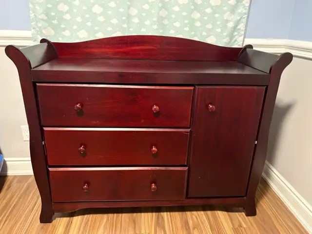 Infant/Children Dresser Change Table $80 OBO in Dressers & Wardrobes in City of Toronto - Image 2