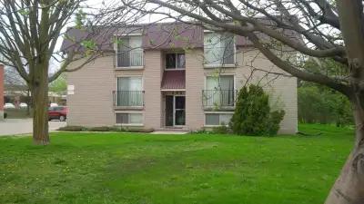 Top level apartment with large windows and lots of natural light. Located in a well-maintained, secu...