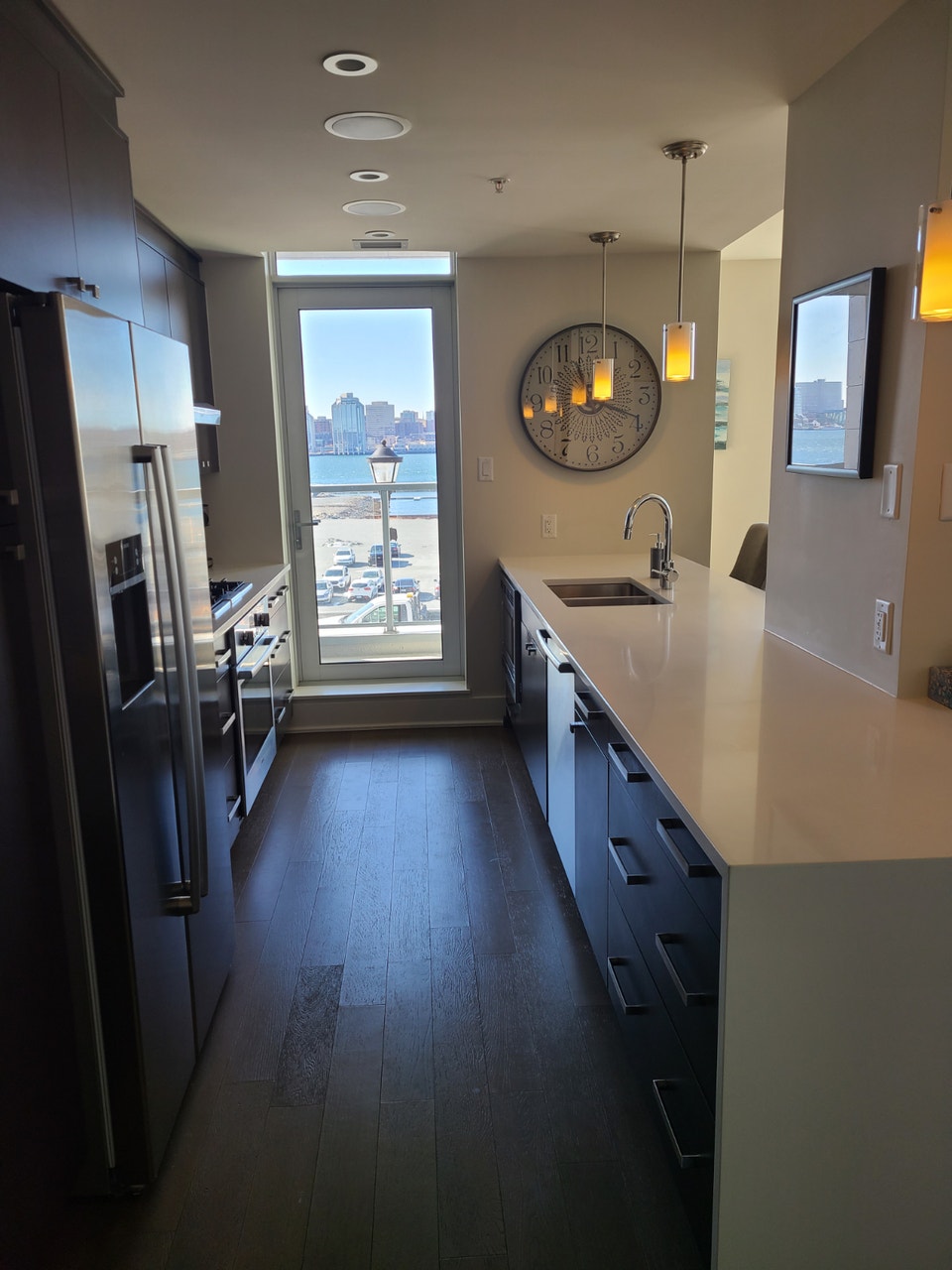 1700 Square foot Executive Condo for rent 1