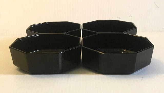 OCTIME France Octagon Black Glass Soup Cereal Bowls 1980s - 4pc in Arts & Collectibles in St. Catharines