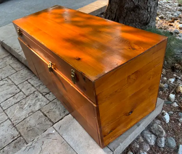 Vintage Solid Wooden 4 drawers Storage Box Chest in Dressers & Wardrobes in Gatineau - Image 9
