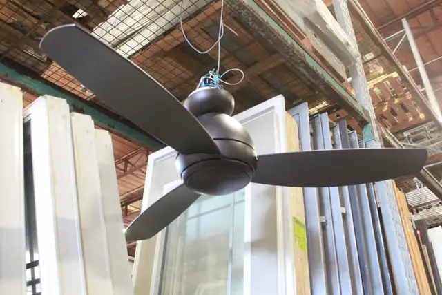 Ceiling Fan in Indoor Lighting & Fans in Kitchener / Waterloo - Image 2