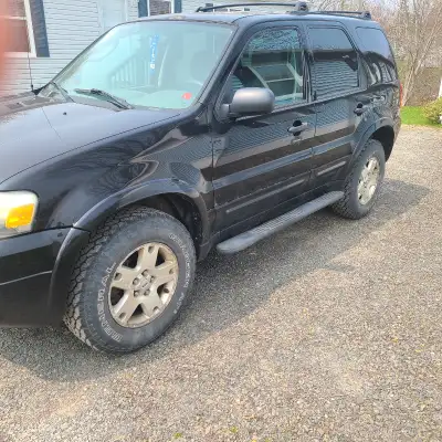 2007 Ford Escape for sale as is..