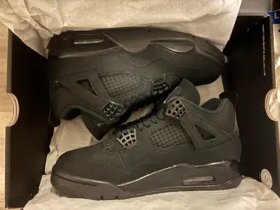 Jordan 4 Black Cat size 8, View more
