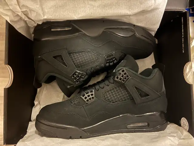 Jordan 4 Black Cat size 8 in Men's Shoes in City of Toronto - Image 2