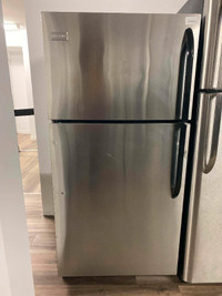 Refrigerateur inox 'FrIgidaire' 30Po 475$  #13316