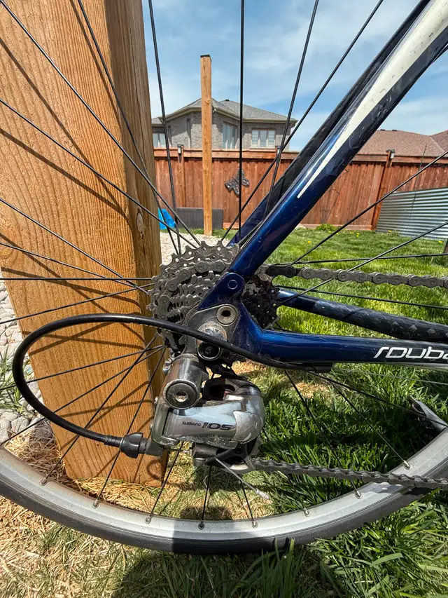 2007 Specialized Bicycle Roubiax 56.5 frame in Mint condition in Road in Barrie - Image 8