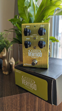 Source Audio Vertigo Tremolo Pedal with Original Box