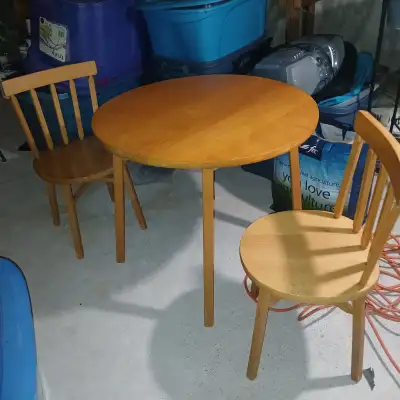 Solid Maple Children's Table + 2 chairs, View more