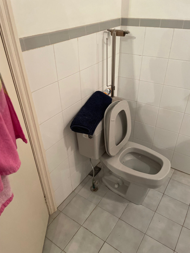 Toilet tub sink in Plumbing, Sinks, Toilets & Showers in City of Toronto