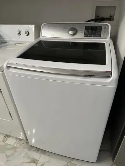 Washer and Dryer/ Laveuse et sécheuse, View more