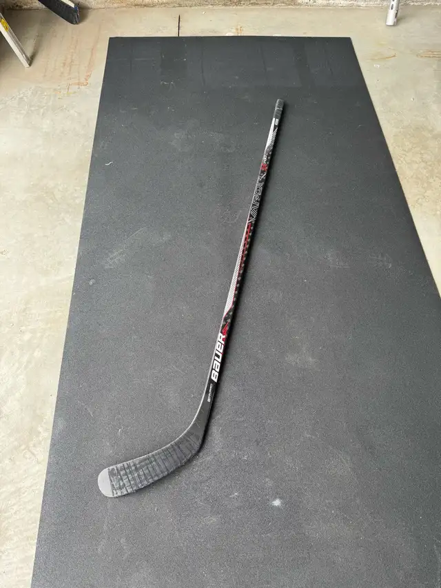 Bauer X700 Hockey Stick (Left) in Hockey in Winnipeg - Image 3