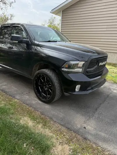 Moto Metal MO962 Nitto Tires 420s 305/45R22