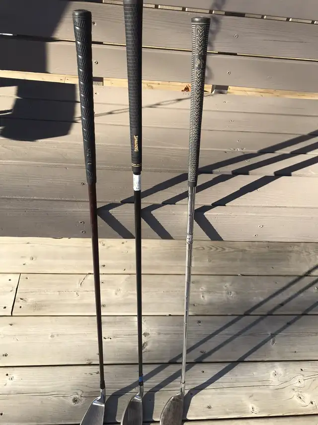 RH golf clubs and pull cart in Golf in Muskoka - Image 2