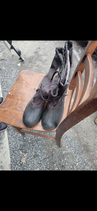 Women's size 11 boots
