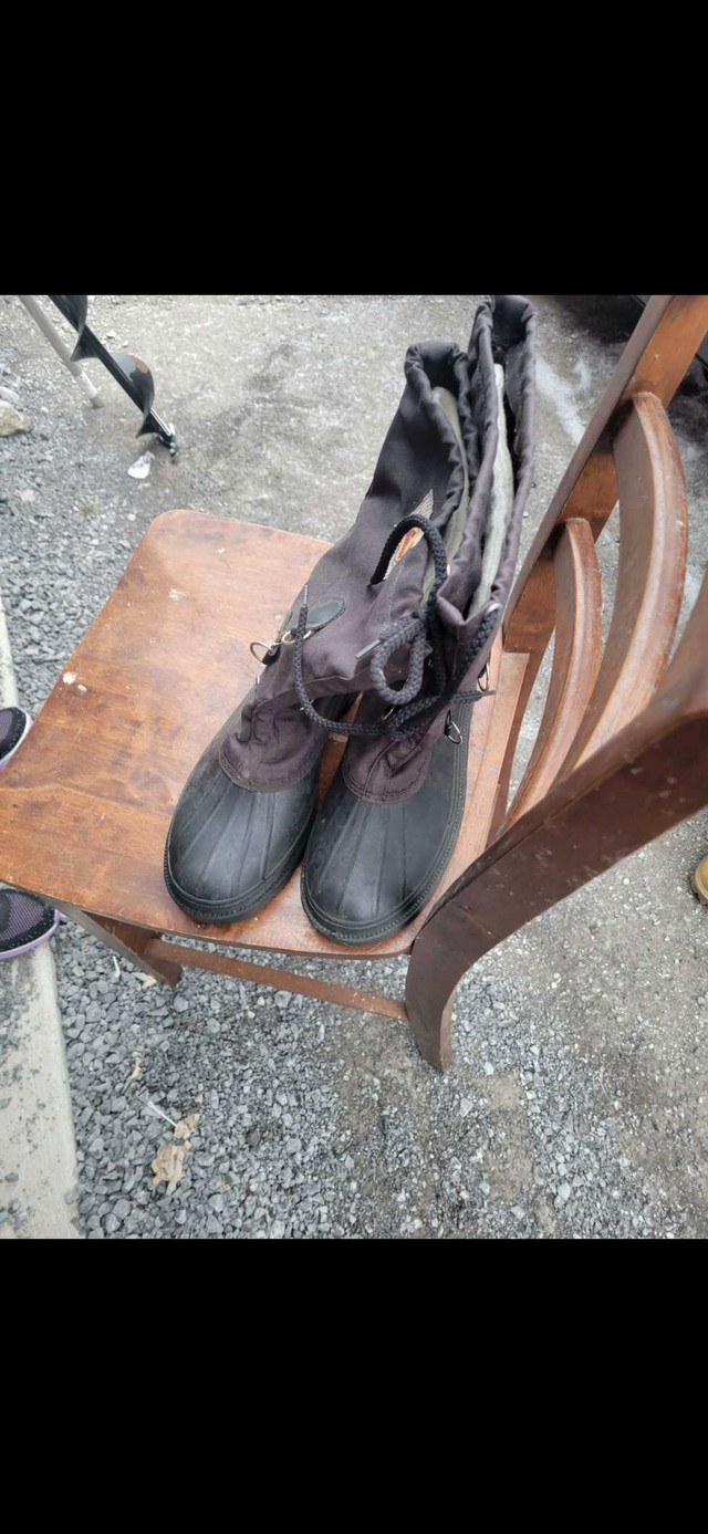 Women's size 11 boots in Women's - Shoes in Belleville