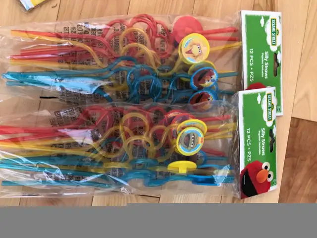 Sesame Street party favours  in Toys & Games in City of Montréal - Image 5