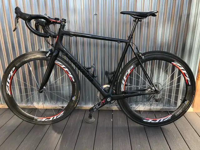 Cervélo R5ca 56cm – 14.1 lb Superbike – Dura-Ace / Zipp 404 in Road in City of Toronto - Image 8