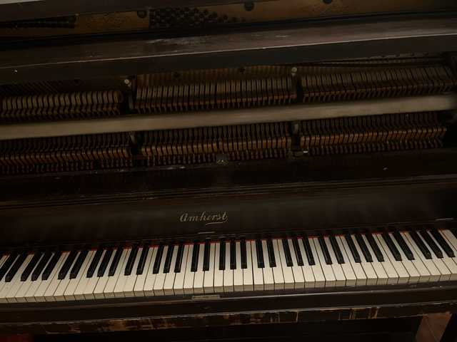 Older piano available for free in Pianos & Keyboards in Dartmouth - Image 3