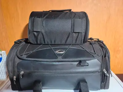 Saddlemen Motorcycle Touring Luggage, very well made in excellent condition, 2pc set, multiple compa...